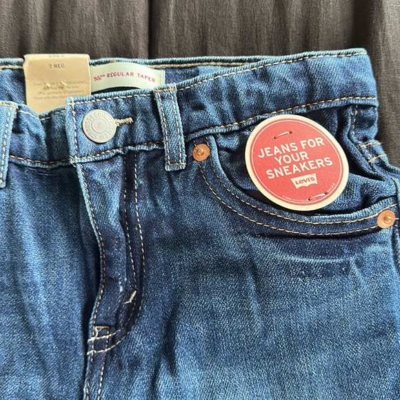 Levi’s Regular Taper Jeans - Picture 2 of 4